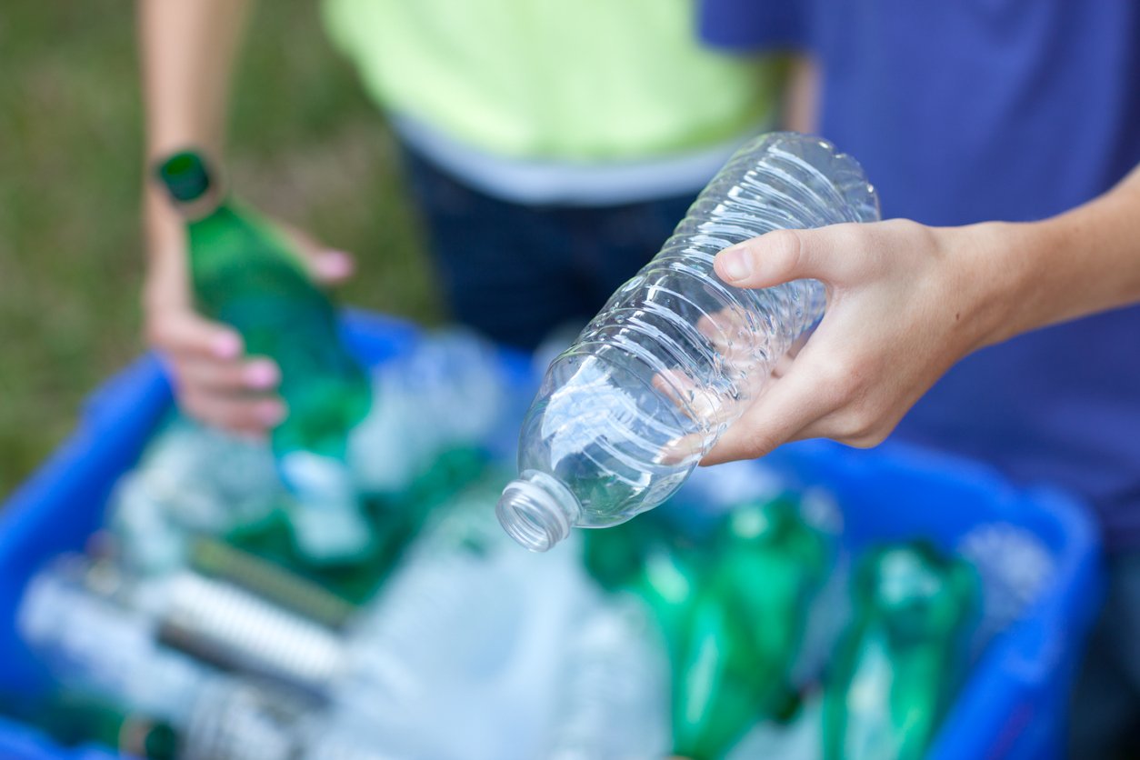 DIY Self-Watering Planters from Plastic Bottles